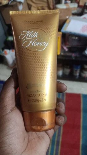 Oriflame Milk & Honey Gold Smoothing Sugar Scrub